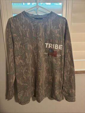 TRIBE KELLEY base camp long sleeve in mossy oak greenleaf. Size S NWT